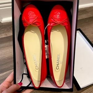 Authentic ✨ red chanel patent ballerina flat NIB 40